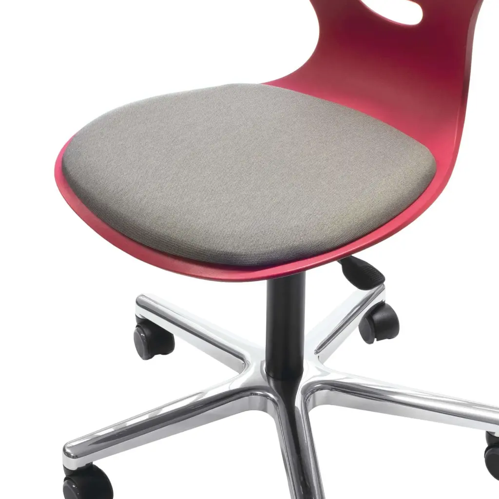 Chaise_pivotante1.webp